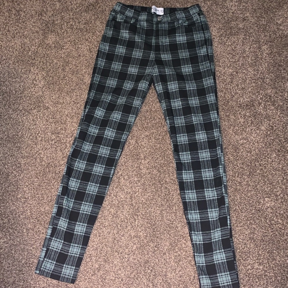 Abercrombie kids. Size 13/14. Pull on pants.